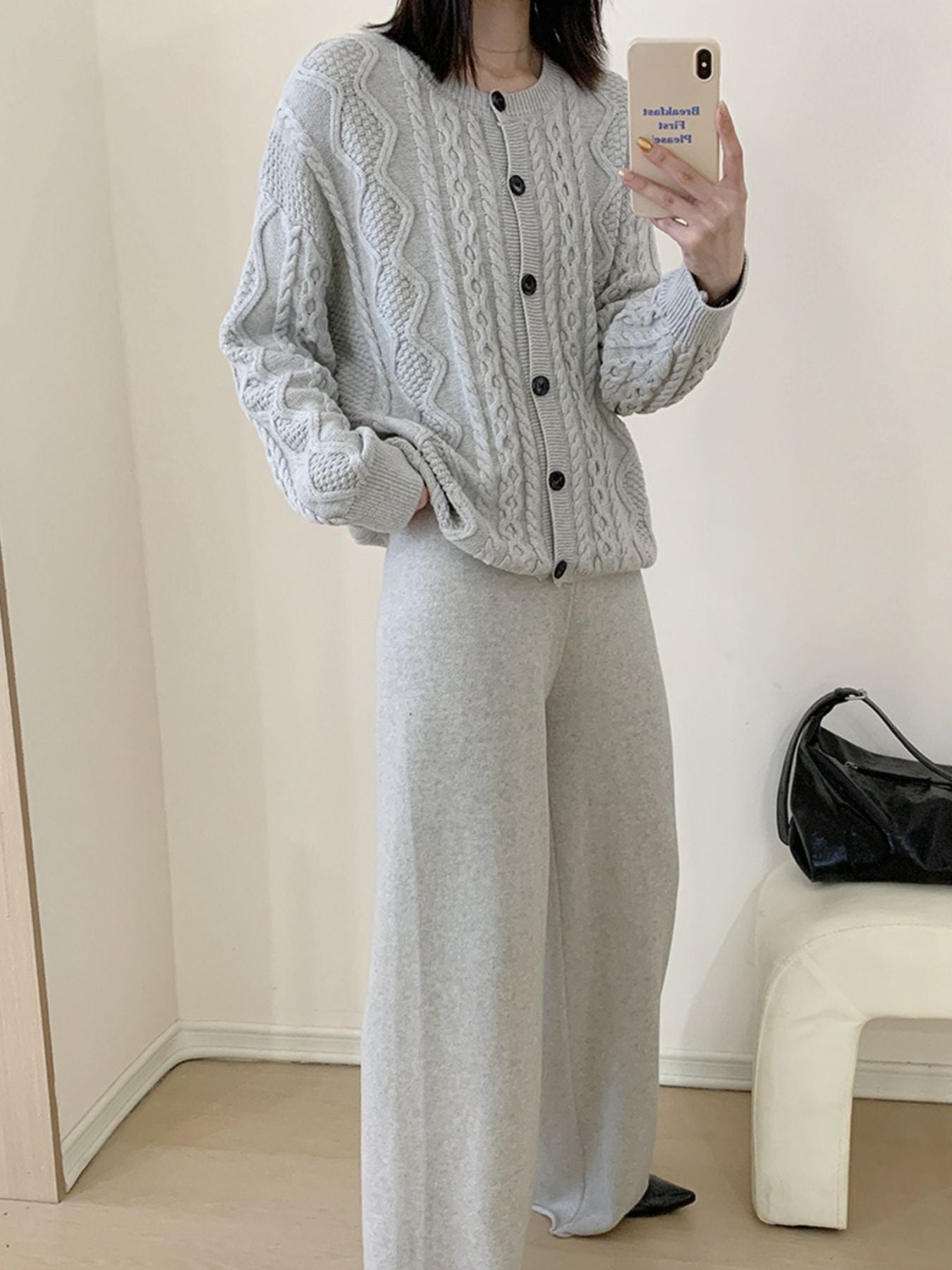 724cad06-4309-4eb9-a0d1-2703a5abfa2d-Max